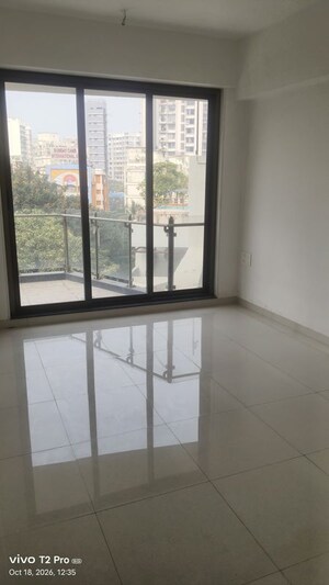 Room in 2 BHK Apartment at Naman Premier, Andheri East – for Rent