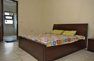 1 RK Independent House For Rent in Sector 14