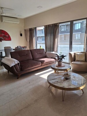 Living Room in 3 BHK Apartment at Man Shanti Sadan, Bandra West – for Rent