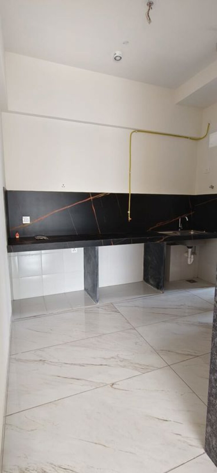 Kitchen, raymond-the-invictus-by-gs 3 Bedroom 1150 Sq.Ft. Apartment In Pokhran Road No One Thane 10770733