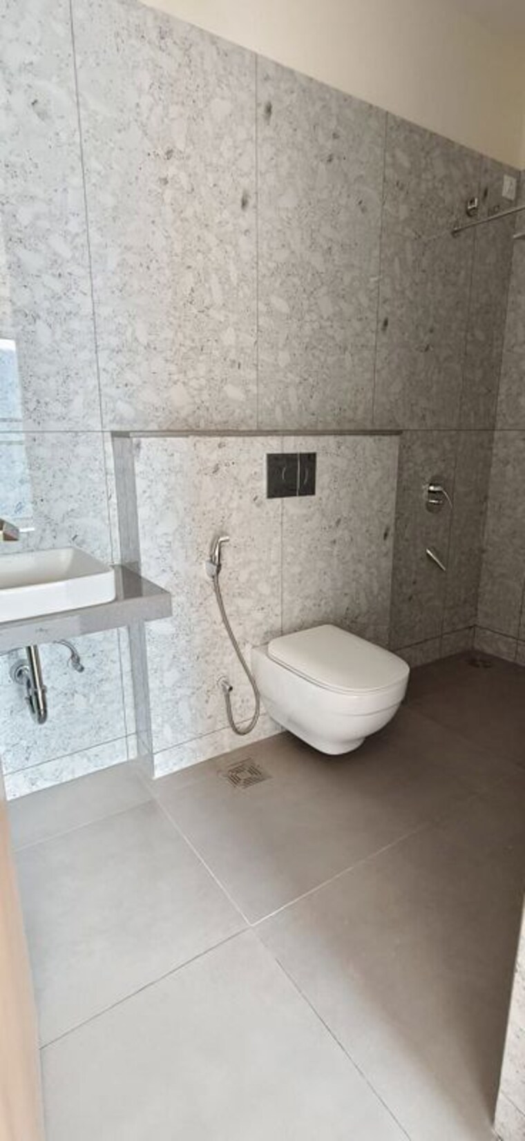 Bathroom, raymond-the-invictus-by-gs 3 Bedroom 1150 Sq.Ft. Apartment In Pokhran Road No One Thane 10770733