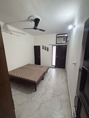 Kitchen in 3 BHK Builder Floor at Sector 44 – for Rent
