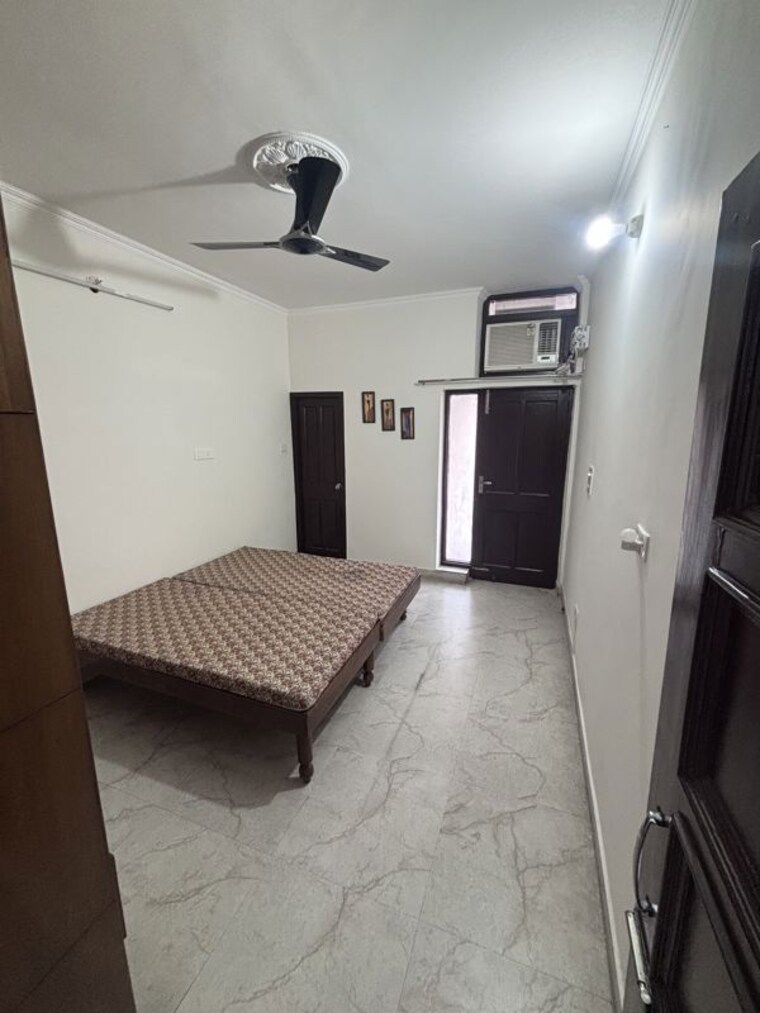 Kitchen, sector 44 3 Bedroom 200 Sq.Yd. Builder Floor In Sector 44 Chandigarh 10770737