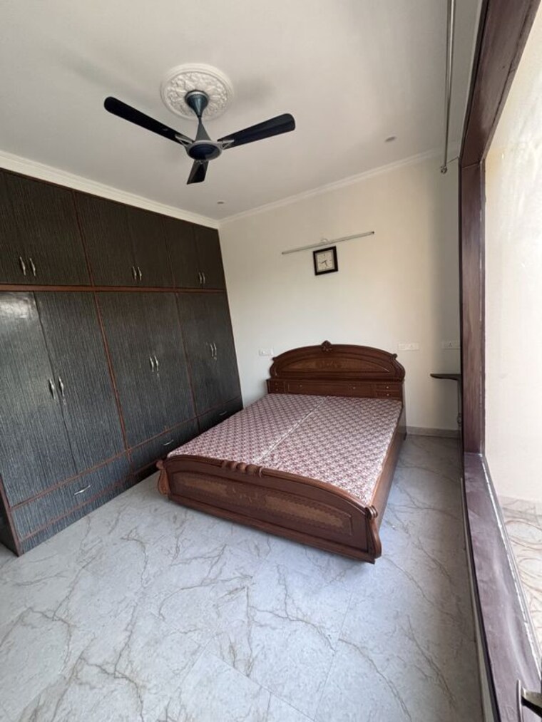 Kitchen, sector 44 3 Bedroom 200 Sq.Yd. Builder Floor In Sector 44 Chandigarh 10770737