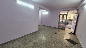 Room in 2 BHK Builder Floor at Dilshad Colony – for Rent