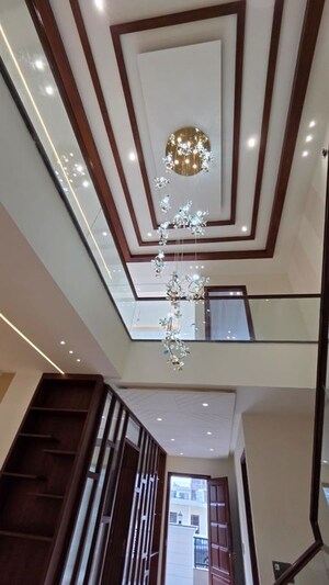 Staircase in 6 BHK Villa at Aerocity – for Rent