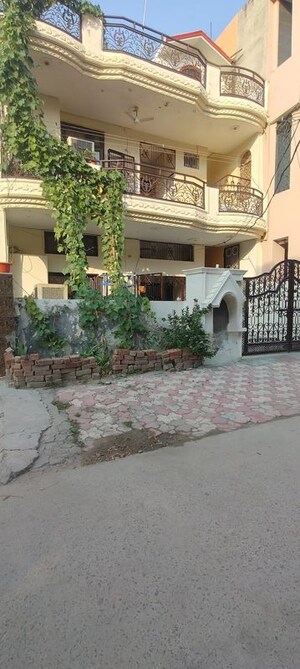 3 BHK Independent House For Sale in Sector 8
