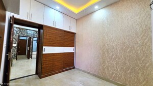Room in 3 BHK Apartment at Pir Machalla – for Sale