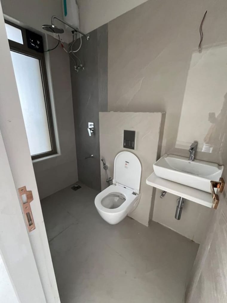 Bathroom, crystal-hitendra-dhamm-shabha-chs 2 Bedroom 603 Sq.Ft. Apartment In Goregaon West Mumbai 10770819