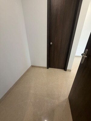 Room in 2 BHK Apartment at Risland The Icon, Dhokali – for Rent
