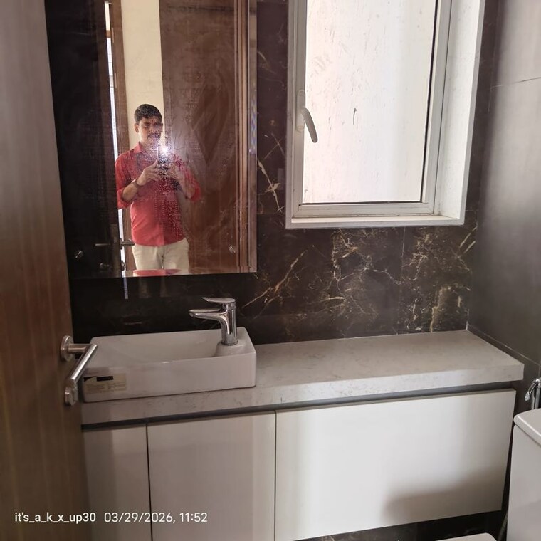 Bathroom, parx-laureate 4 Bedroom 4545 Sq.Ft. Apartment In Sector 108 Noida 10770831