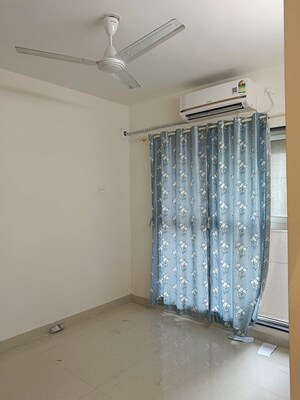 Room in 2 BHK Apartment at Worli – for Rent