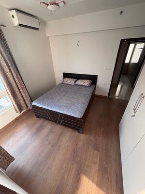Room in 3 BHK Apartment at Hero Homes Gurgaon, Sector 104 – for Rent