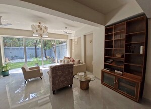 5 BHK Villa For Sale in Lokhandwala Complex