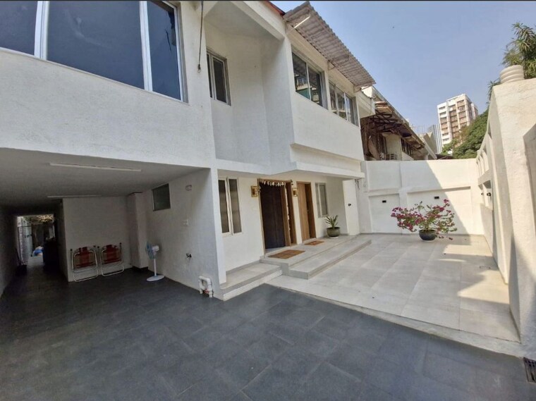 Exterior View, lokhandwala complex 5 Bedroom 6000 Sq.Ft. Villa In Lokhandwala Complex Mumbai 10770876