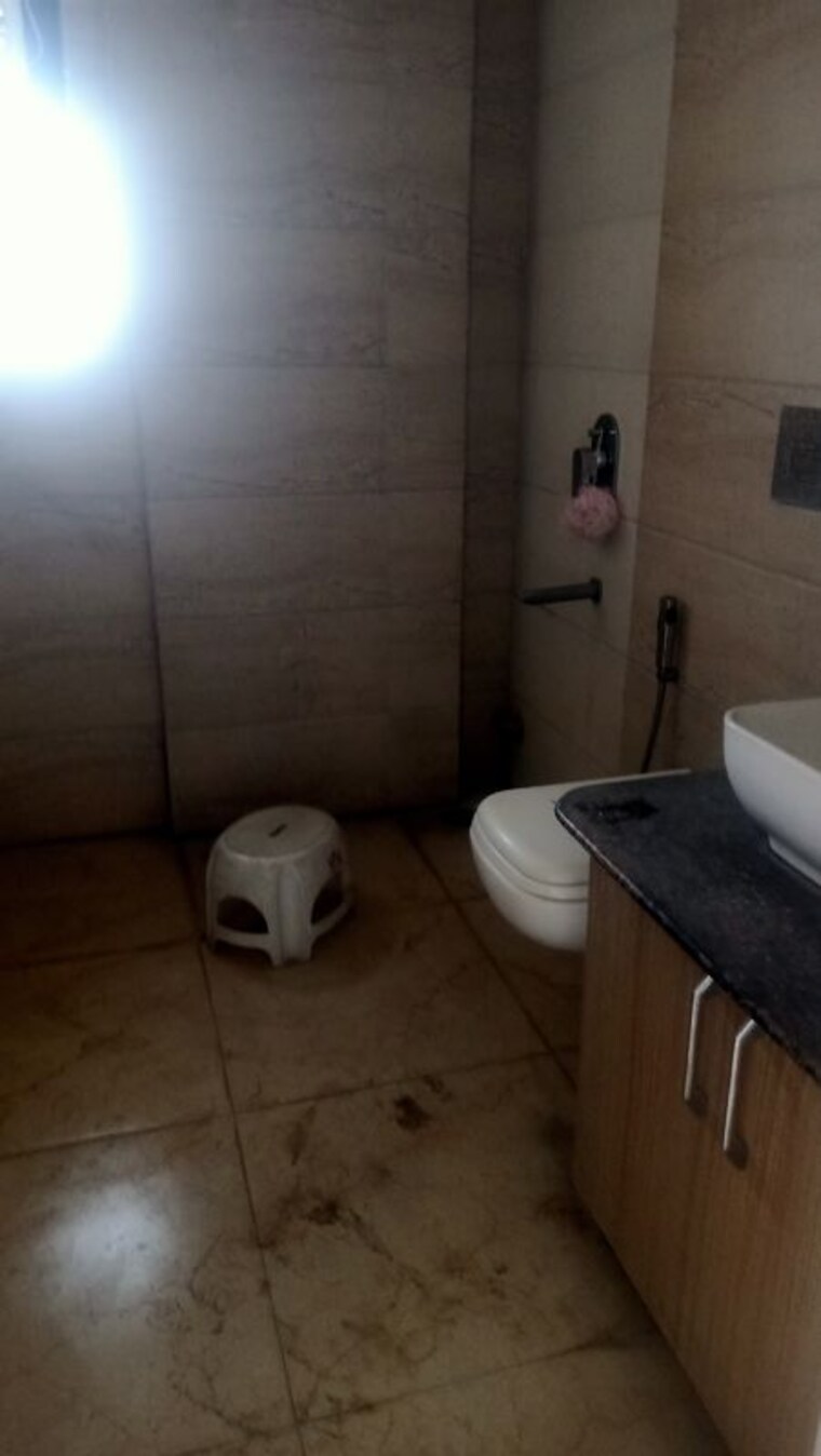 Bathroom, capital-royal-casa 3 Bedroom 1800 Sq.Ft. Apartment In Gms Road Dehradun 10770865