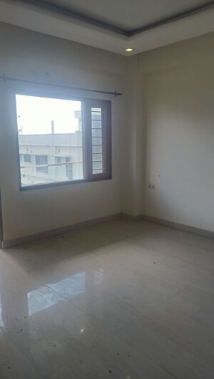 Room in 3 BHK Apartment at Capital Royal Casa, Gms Road – for Rent