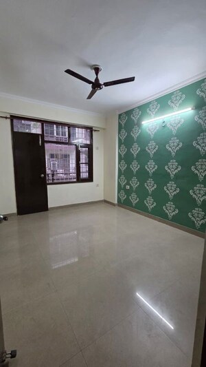 Room in 3 BHK Apartment at Resizone Residency, Sewla Kalan – for Rent