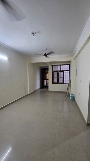 Room in 3 BHK Apartment at Resizone Residency, Sewla Kalan – for Rent