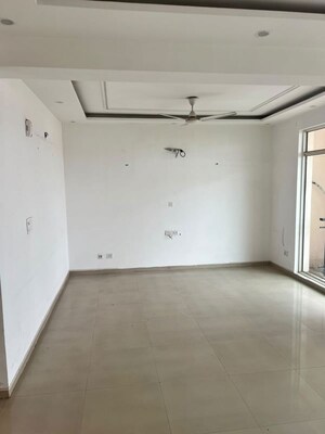 Room in 3 BHK Apartment at Dhakoli – for Rent