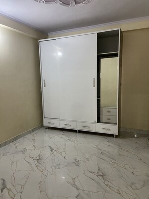 Room in 2 BHK Builder Floor at Dharam Colony – for Rent