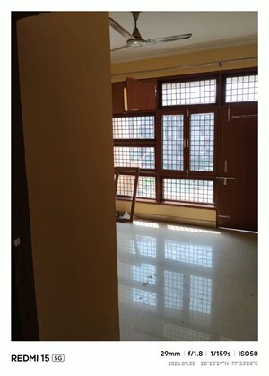Room in 2 BHK Builder Floor at Omicron Iii Greater Noida – for Sale