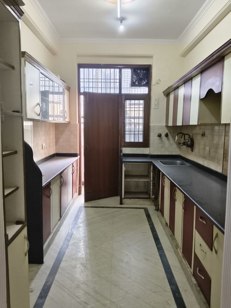 Kitchen, rwa-apartments-sector-122 3 Bedroom 200 Sq.Mt. Villa In Sector 122 Noida 10770982