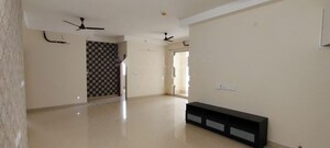 Room in 3 BHK Apartment at Aurobindo The Regent, Kondapur – for Rent