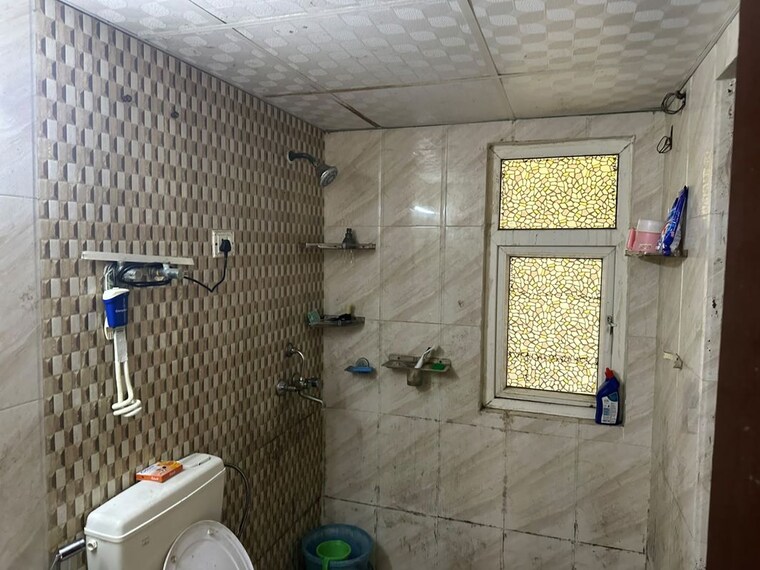 Bathroom, bptp-park-elite-floors 3 Bedroom 1600 Sq.Ft. Builder Floor In Sector 85 Faridabad 10770979