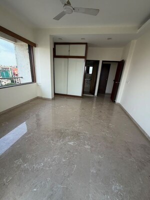 Room in 4 BHK Apartment at Bholenath Lotus Apartments , Chembur – for Sale