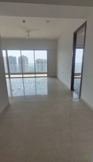 Room in 4 BHK Apartment at Kalpataru Vista, Sector 128 – for Rent