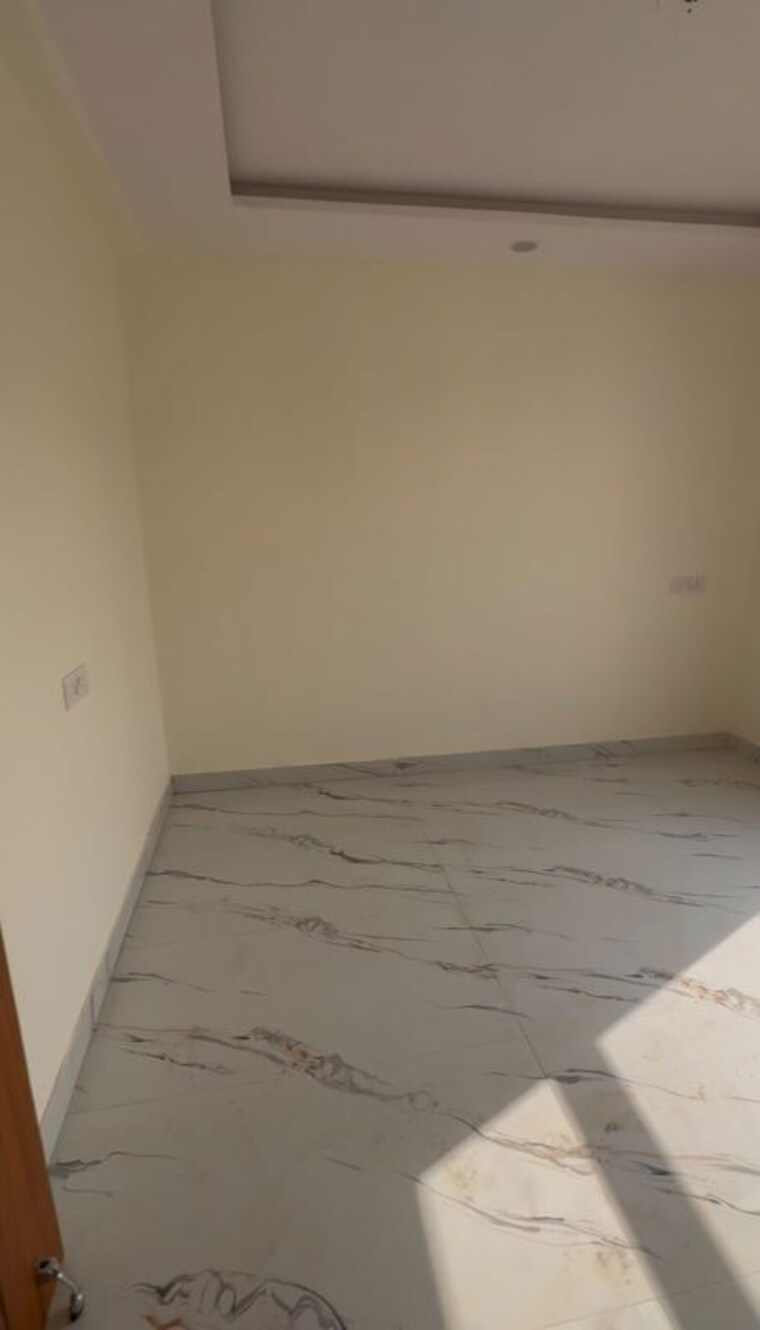 Room, kalkaji 1 Bedroom 350 Sq.Ft. Apartment In Kalkaji Delhi 10771027