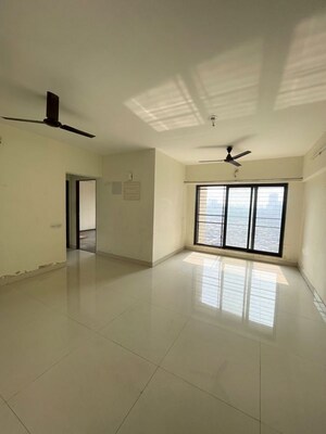 2 BHK Apartment For Rent in Acme Oasis, Kandivali East