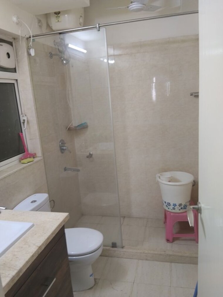 Bathroom, dlf-regal-gardens 3 Bedroom 1818 Sq.Ft. Apartment In Sector 90 Gurgaon 10771042