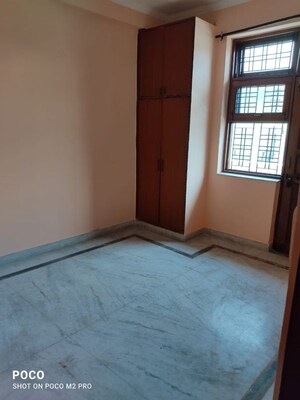 Room in 3 BHK Builder Floor at Palam Vihar Residents Association, Palam Vihar – for Rent