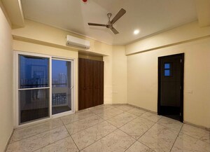 Room in 4 BHK Apartment at Dasnac Burj, Sector 75 – for Rent