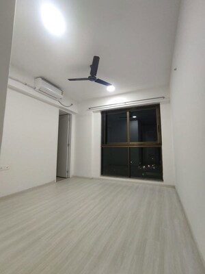 Room in 3 BHK Apartment at Runwal Bliss, Kanjurmarg East – for Rent