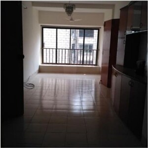 Room in 2.5 BHK Apartment at Ashirwad Tower, Andheri West – for Rent