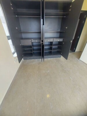 Room in 2 BHK Apartment at L&T Emerald Isle, Powai – for Rent