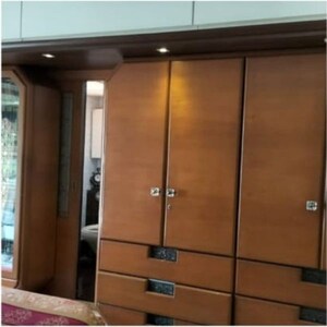 Furnished Amenities in 3 BHK Apartment at Sanjeev Enclave, Andheri West – for Rent