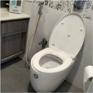 Bathroom in 3 BHK Apartment at Sanjeev Enclave, Andheri West – for Rent