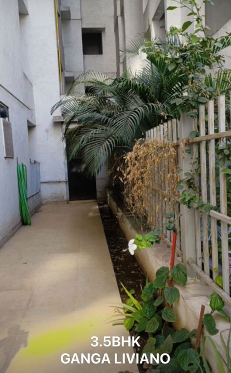 Balcony, goel-ganga-liviano 3.5 Bedroom 3000 Sq.Ft. Apartment In Kharadi Pune 10771092