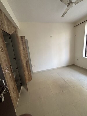 Room in 3 BHK Apartment at SRS Pearl Heights, Sector 87 – for Rent