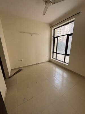 Room in 3 BHK Apartment at SRS Pearl Heights, Sector 87 – for Rent