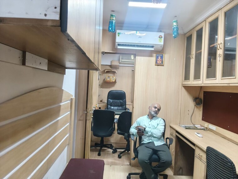 Team Area, navrang-arcade Commercial Office Space 160 Sq.Ft. In Naupada Thane 10771096