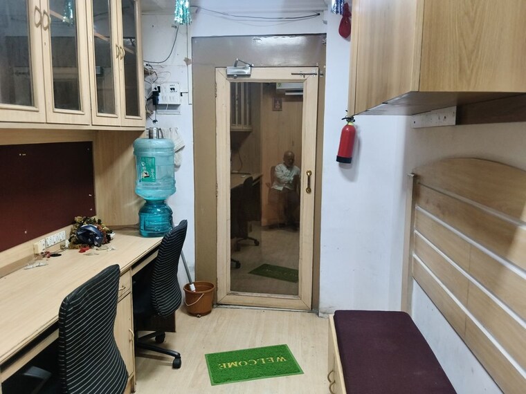 Team Area, navrang-arcade Commercial Office Space 160 Sq.Ft. In Naupada Thane 10771096