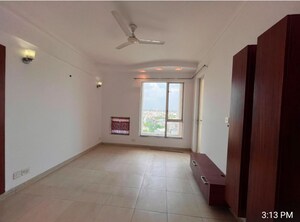 Room in 4 BHK Apartment at Bellagio Apartment, Sector 51 – for Sale