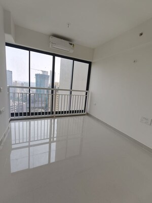 Room in 2 BHK Apartment at Dynamix Divum, Malad East – for Rent