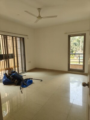 Room in 3 BHK Apartment at Fortileza Apartment, Kalyani Nagar – for Rent