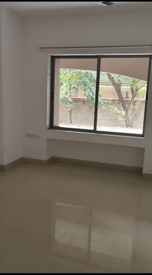 Room in 3 BHK Apartment at Fortileza Apartment, Kalyani Nagar – for Rent